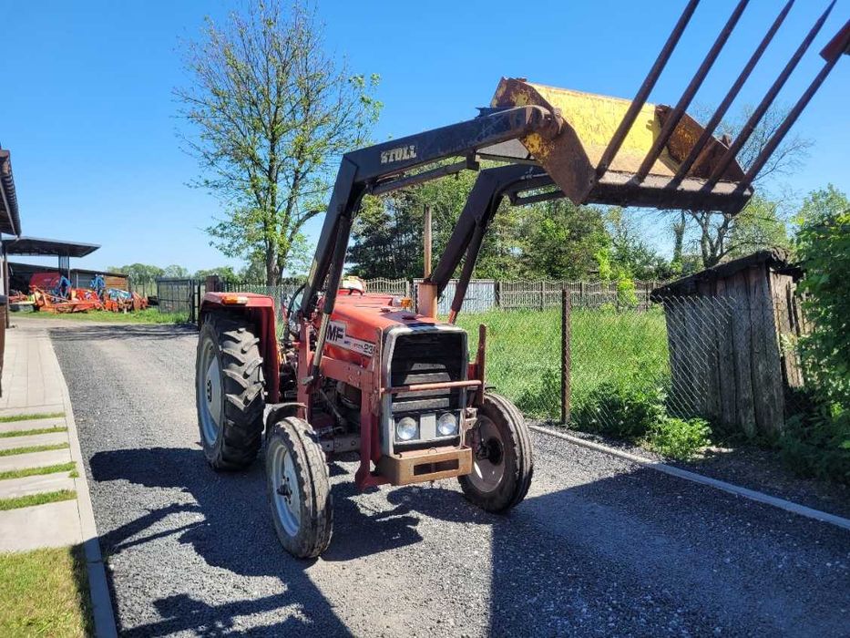 Ciągnik rolniczy MASSEY FERGUSON 235