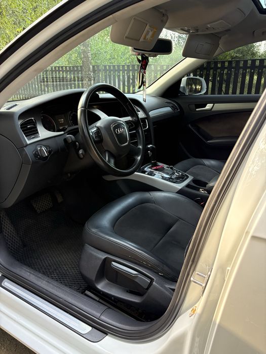 AUDI A4 B8 2011 2.0TDI