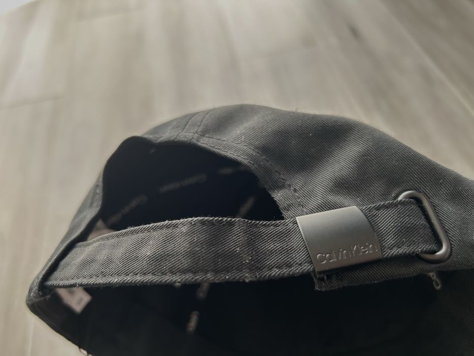 Nowa czapka z daszkiem Calvin Klein