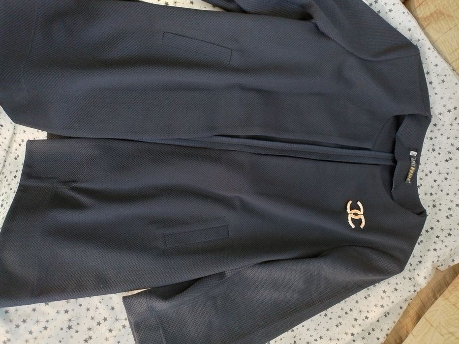 Жакет жіночий , темно синій колір ,  не новий , ну в гарному стані