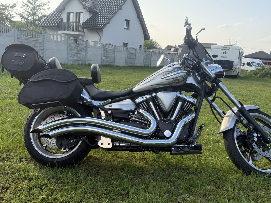 Motocyklowy Kufer+ sakwy czarny mat