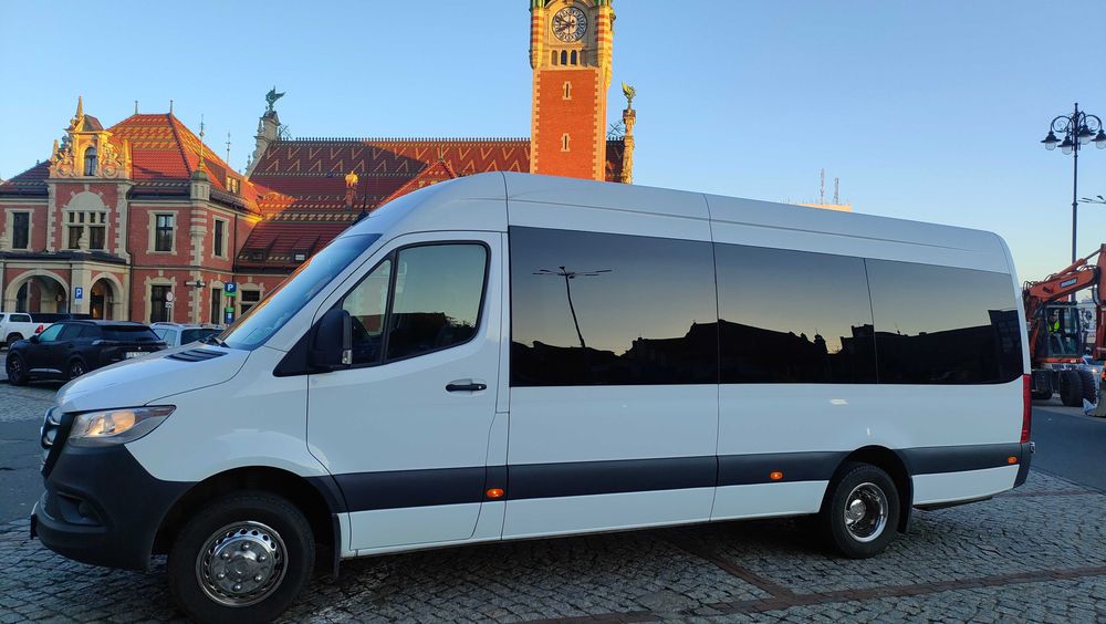 Przewóz osób, wynajem busa, transport osobowy, autobus