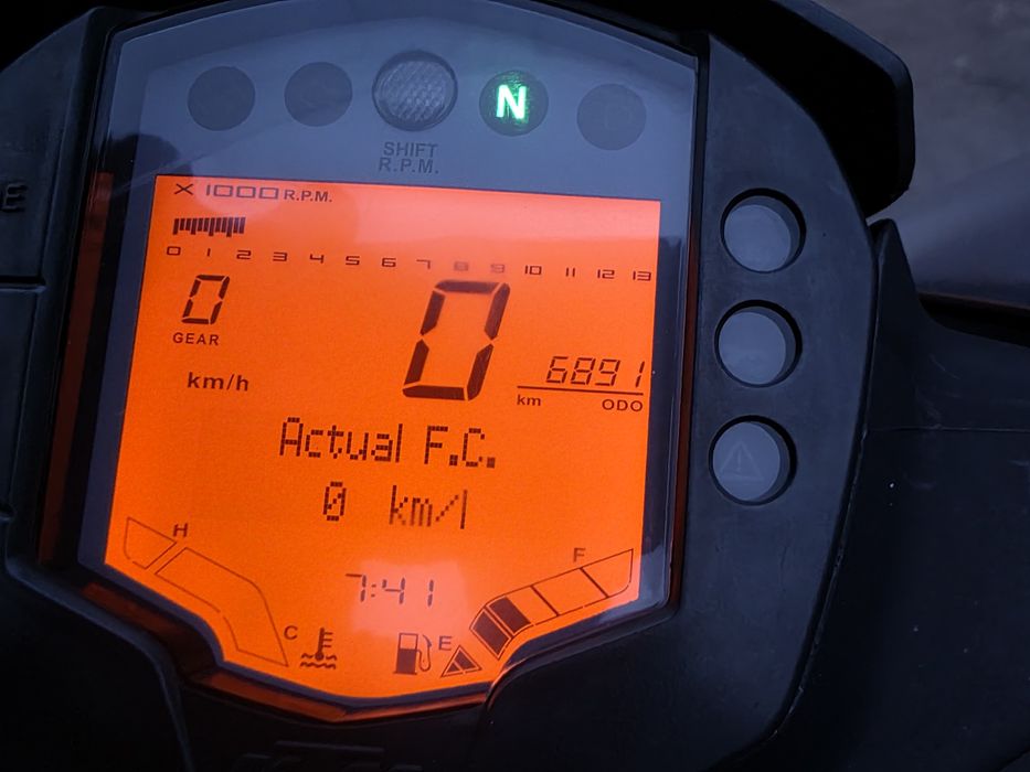 Ktm rc 390  6800km! Stan super