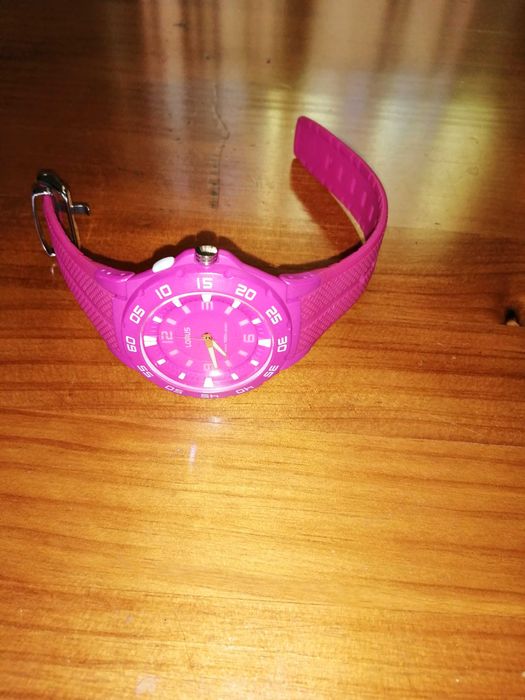 Vendo relógio de pulso