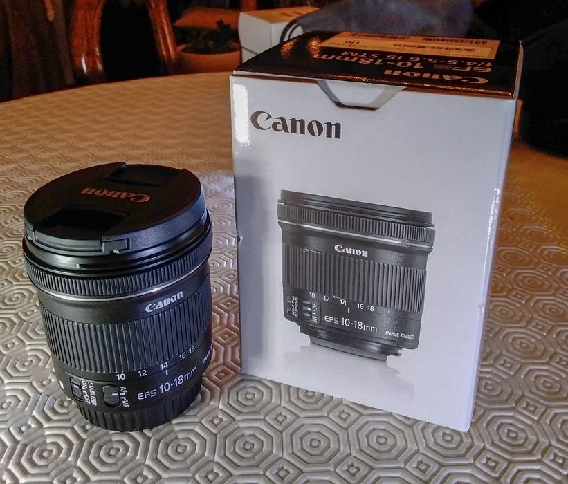 Objetiva Canon EF's 10-18 mm + Para-Sol + Bolsa