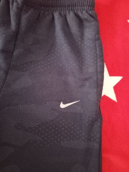 Spodnie Nike 164 ciepłe