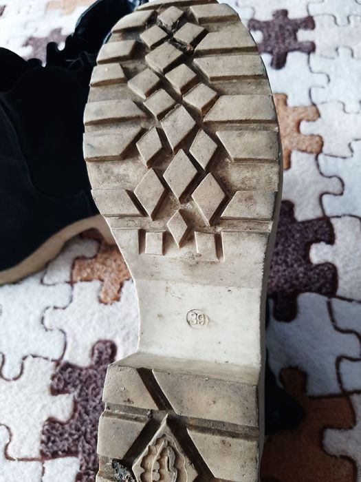 Ботинки весна осінь 39 розмір