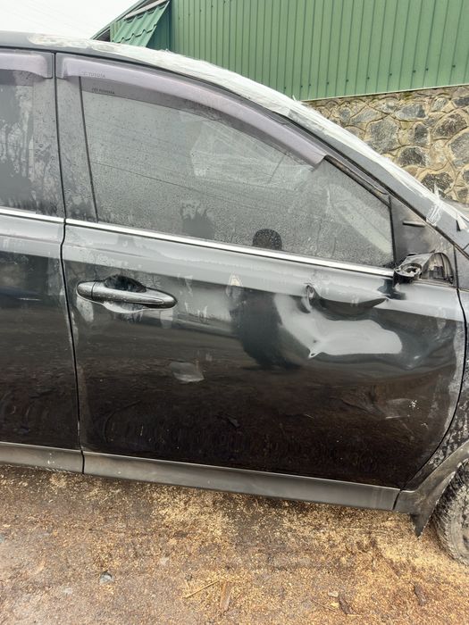 Продам комплект Дверей на Toyota Rav4 2015-2019