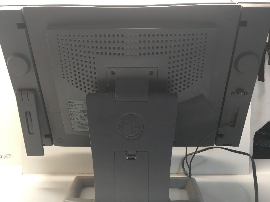 Monitor LG LCD 575 MM