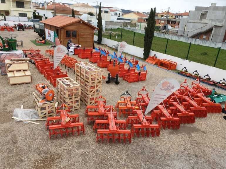 Rodo /Nivelador terras Nacional com Pá Descentrada. NOVOS