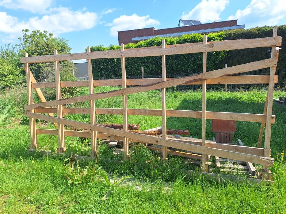 Oddam paletę po oknie