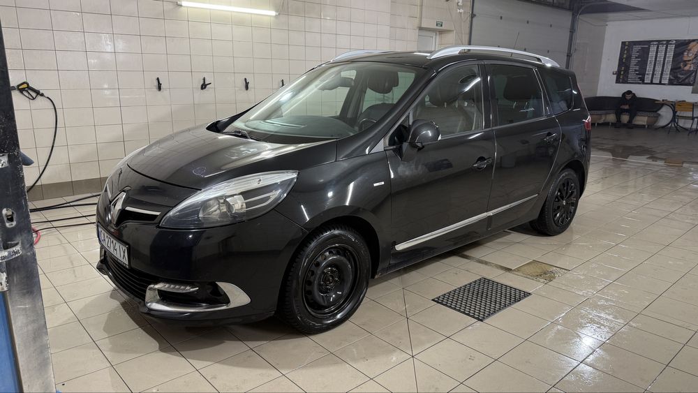 Renault grand scenic 2013