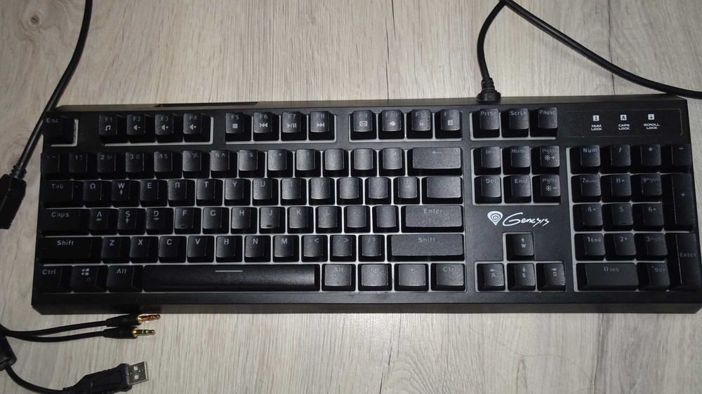 Klawiatura Genesis Thor 200 RGB Używana