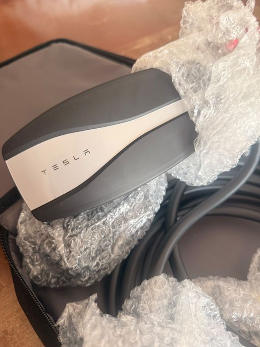 Tesla Mobile Connector (UMC2)