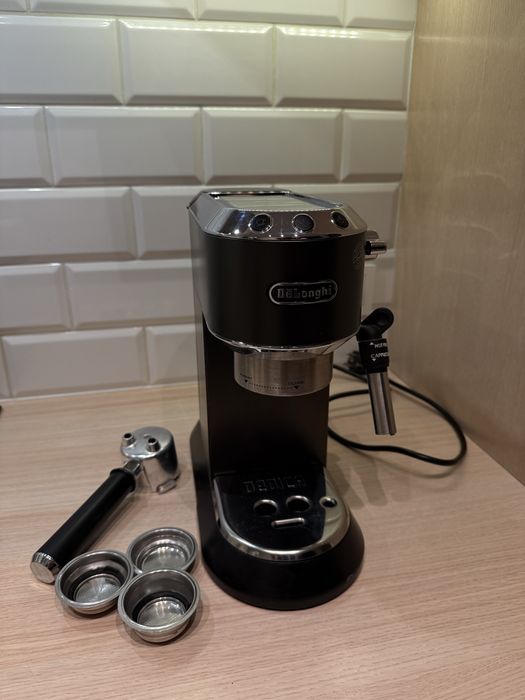 Ekspres De’Longhi EC685.BK