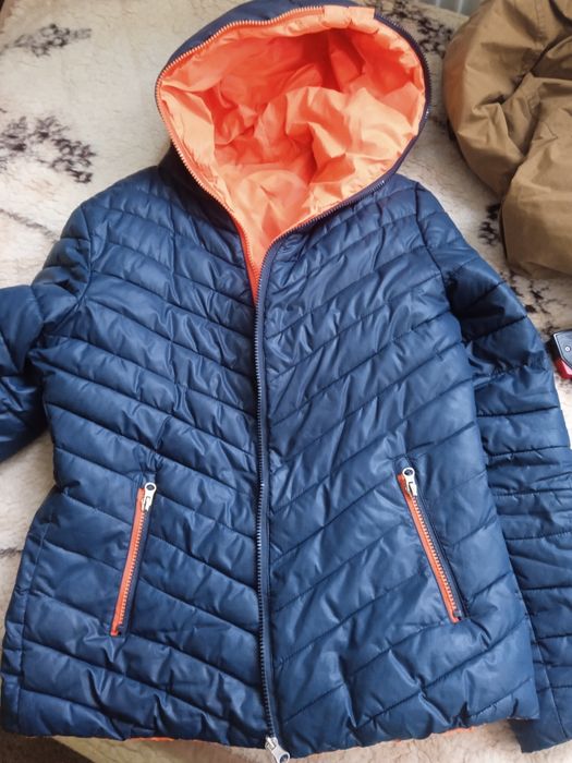 Продам куртку жіночу