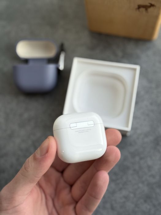 Навушники Apple AirPods 4 with Active Noise Cancellation Оригінал