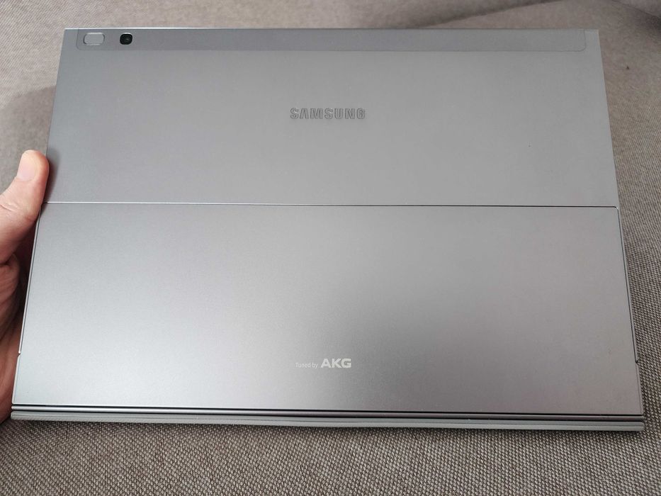 Samsung Galaxy Book 2 12" W737V LTE  Win 11