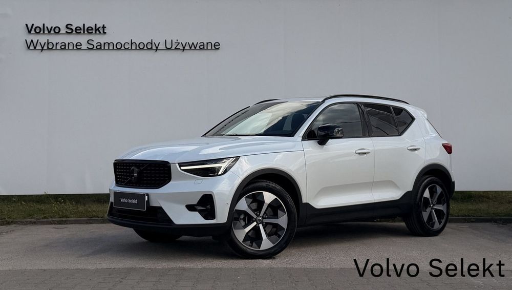 Volvo XC 40 XC40 B4 Plus Black Edition, Kamera 360, Panorama, Harman/Kardon, Pixel