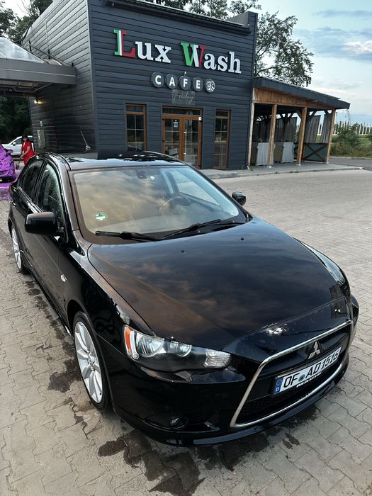 Mitsubishi Lancer хетчбек