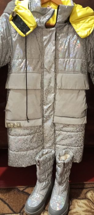 Зимове пальто для дівчаток