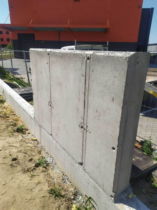 Budowa fundamentów  płyty fundamentowe izolacja ogrodzenia ławy