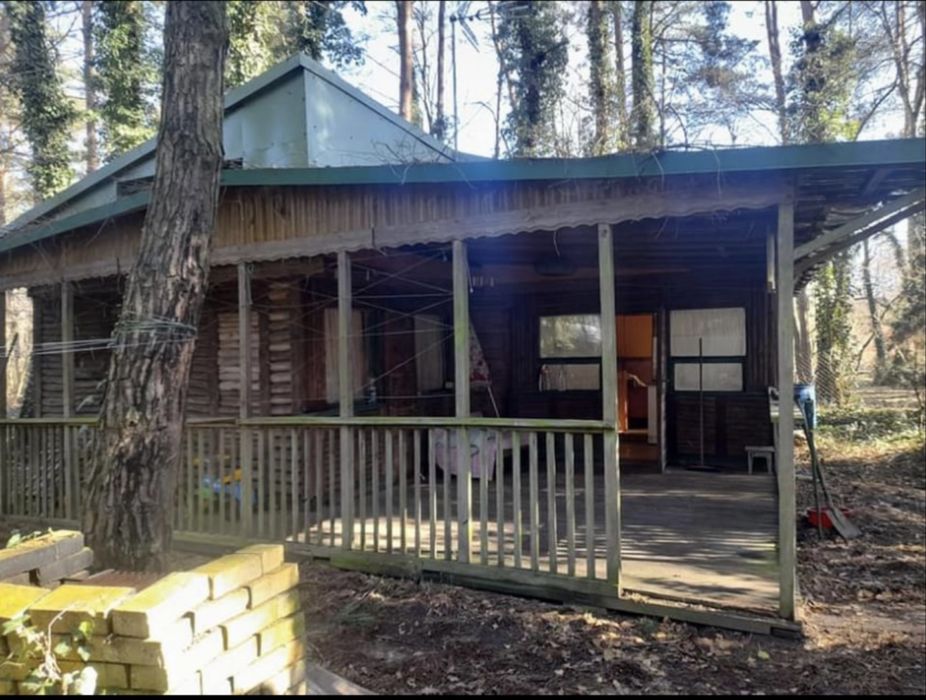 Sprzedam działkę 1600m. Woda, prąd, studnia, ogrodzona