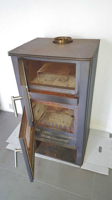Mesa e Bancos em Madeira - Mesas e Bancos em Cimento - Salamandra com Forno