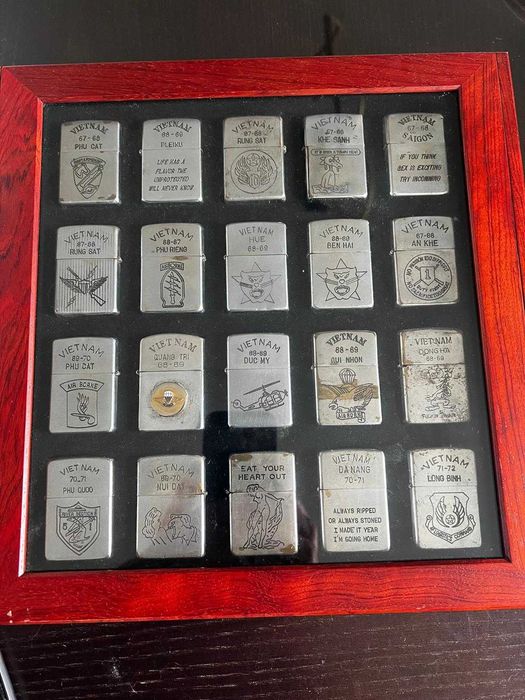 Coleção de 20 Zippos originais e usados na guerra do Vietnam, em um excelente estado de conservação