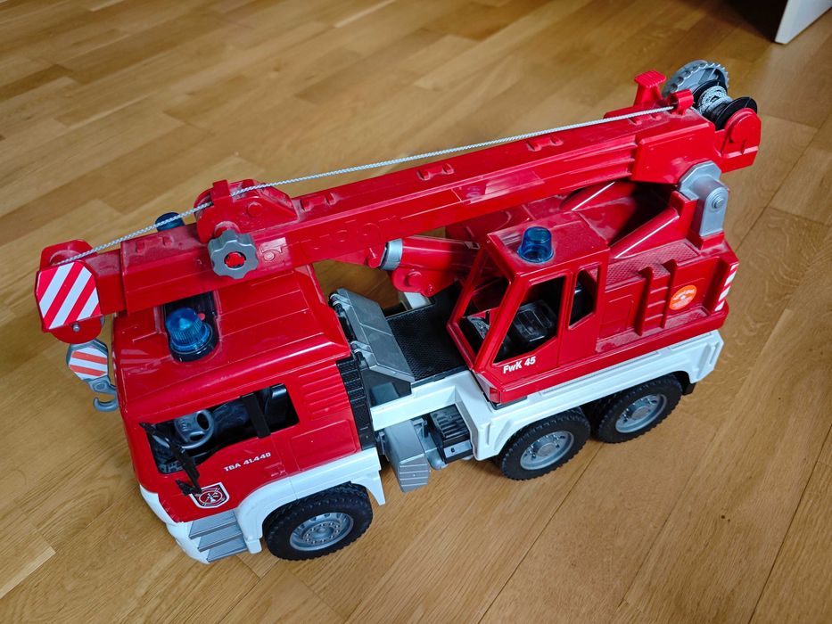 Auto zabawka Bruder Dźwig Man
