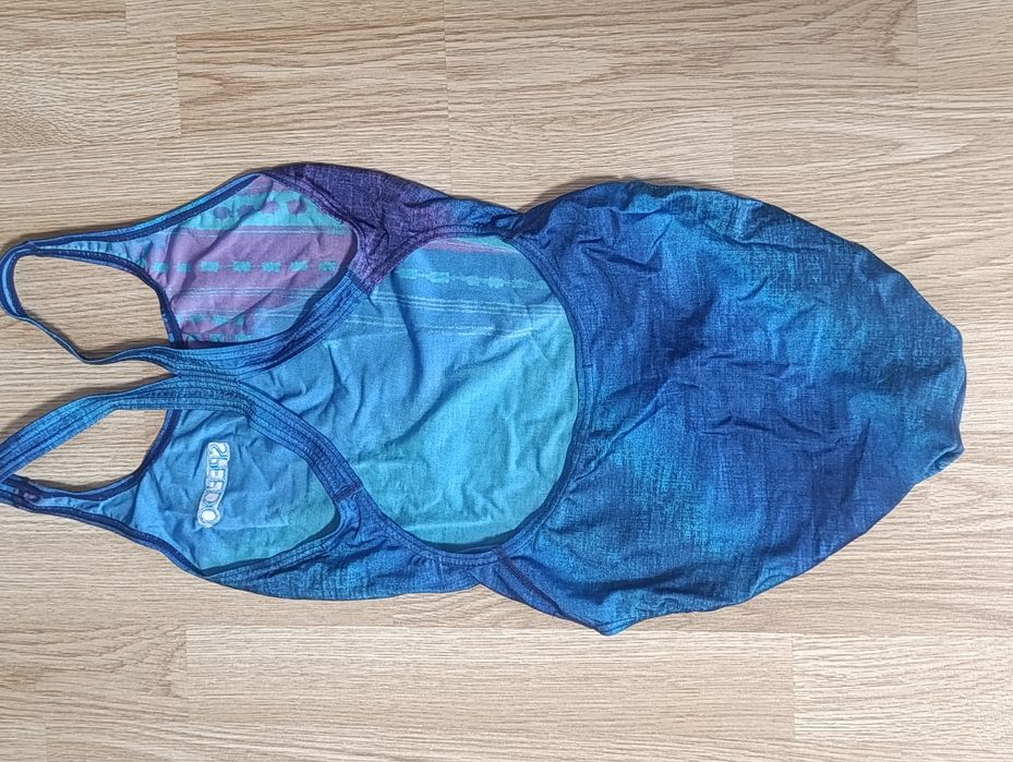 Купальник Speedo, закритий купальник