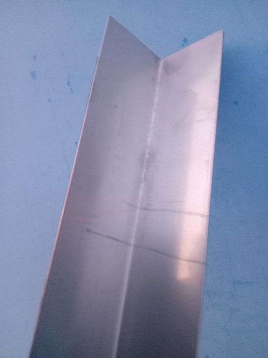 продам уголок  из латуни 40*40