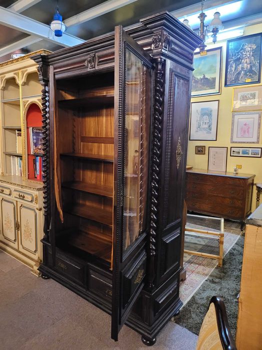 Livreiro antigo em madeira maciça - óptimo estado e qualidade