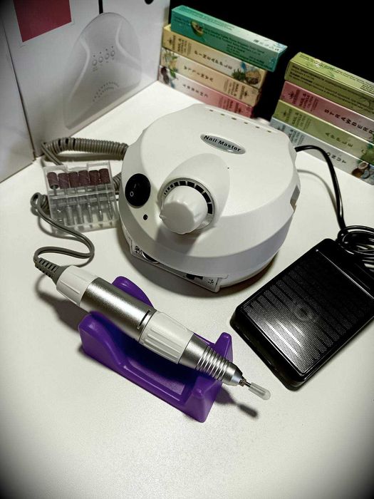 Стартовий набор для манікюру. Фрезер, лампа, база, топ, лак, матеріали