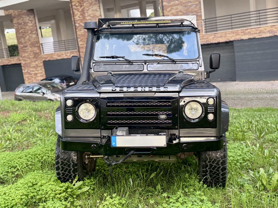 Land Rover Defender 130  TD5 SVO