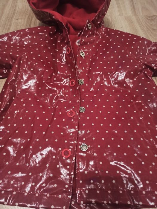 Peleryna  przeciwdeszczowa 5.10.15 . 122 dziewczynka