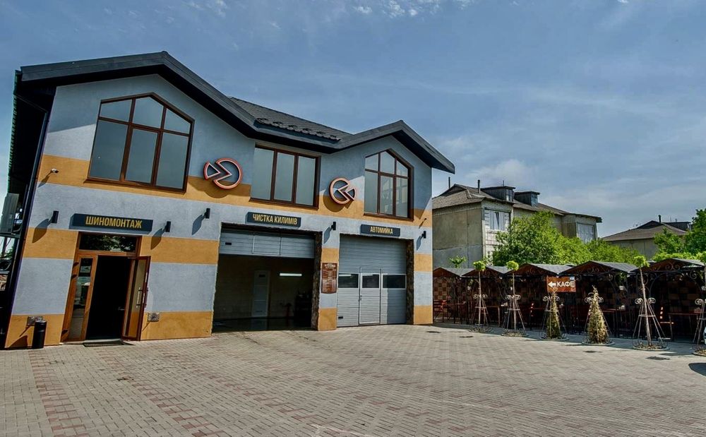 ПРОДАЖ бізнес-комплексу у смт.Колки