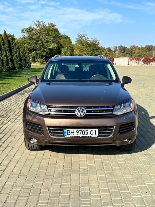 Volkswagen Touareg 2012 Dizel 301тыс.км  3.0 Dizel