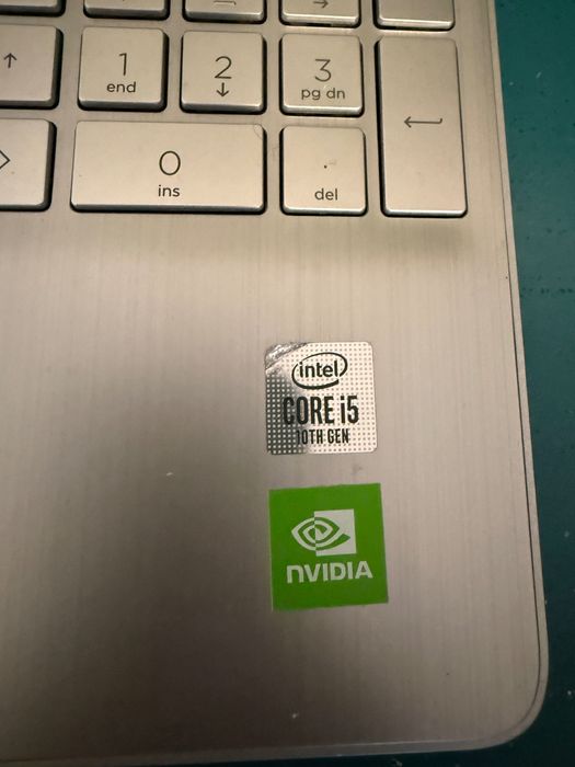 Portátil HP 15” – Intel i5 / 16 GB RAM / 512 GB SSD