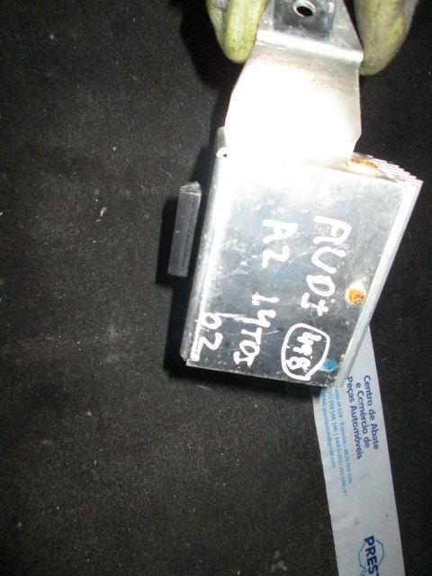 Amplificador de colunas AUDI A2 (8Z0)