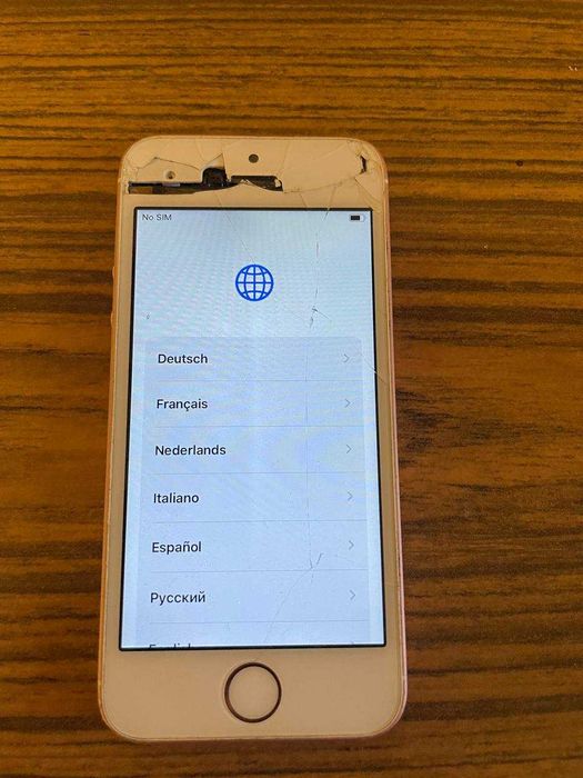 Продам iPhone SE