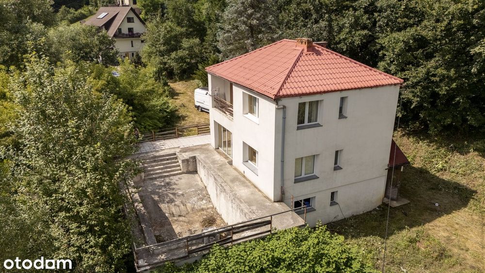 Kuća, 160 m², zemljište 3 m²