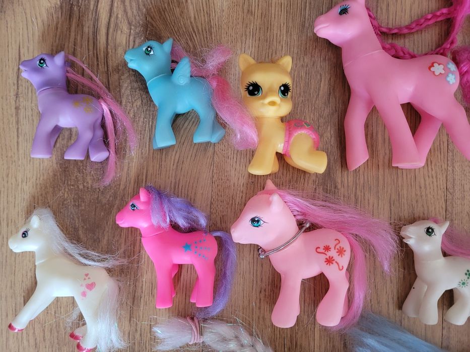 Kucyki My little pony stare