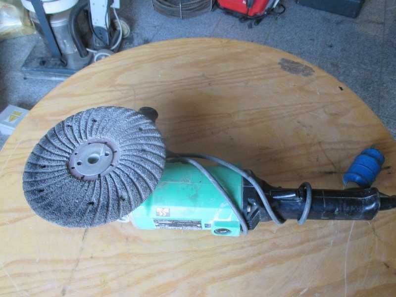 Szlifierka tarczowa polerka Hitachi Hikoki SAT-180
