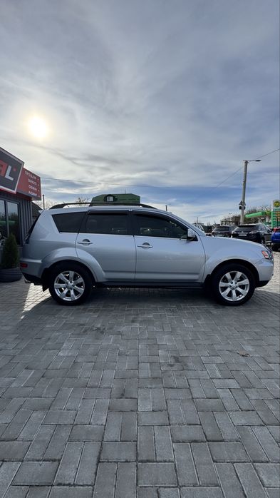 ОФІЦІЙНИЙ Mitsubishi Outlander Аутлендер XL 2012 р. 2,4 газ/бенз АКПП