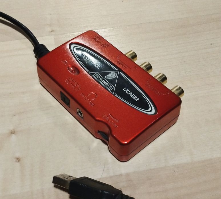 Behringer U-Control UCA222 Interface de Áudio USB (ACEITO TROCAS)