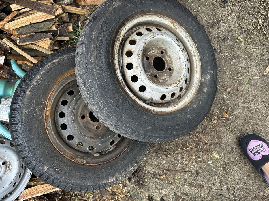 Продам Шины R13 с дисками