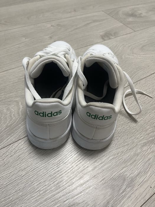 Продам кеды Adidas advantage base