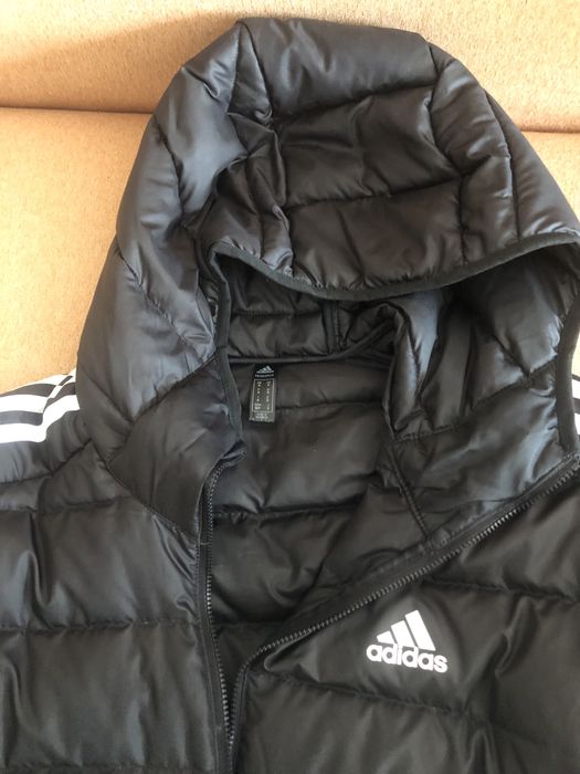 Абсолютно нова куртка adidas