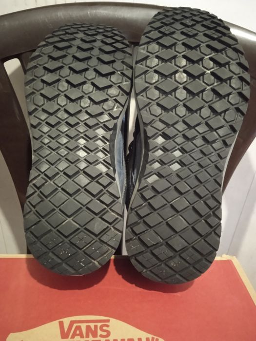 Продам vans ultrarange exo